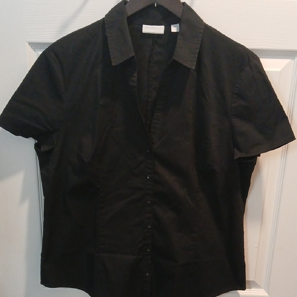 Women's Black Short Sleeve Shirt